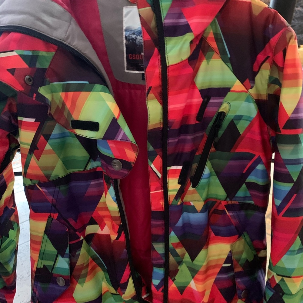 Woman’s snowboarding/ski coat